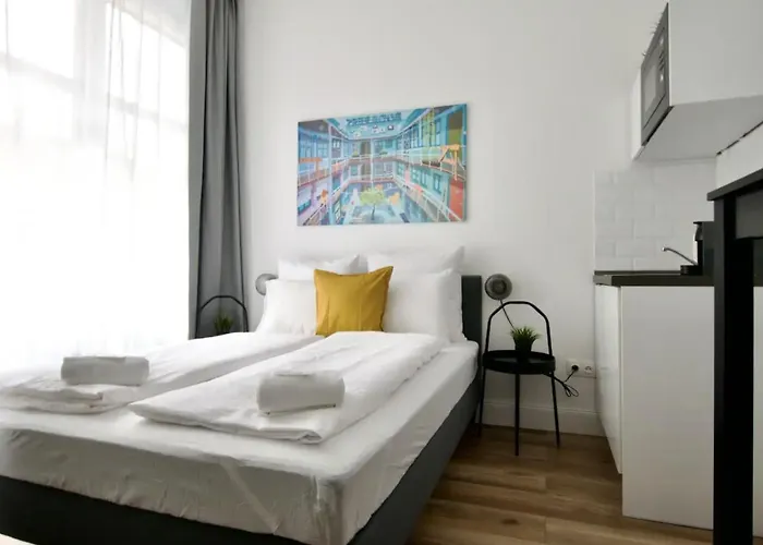 By Hi5- In Downtown Apartament