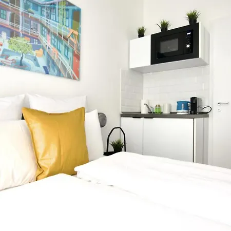 Studio By Hi5- In Downtown