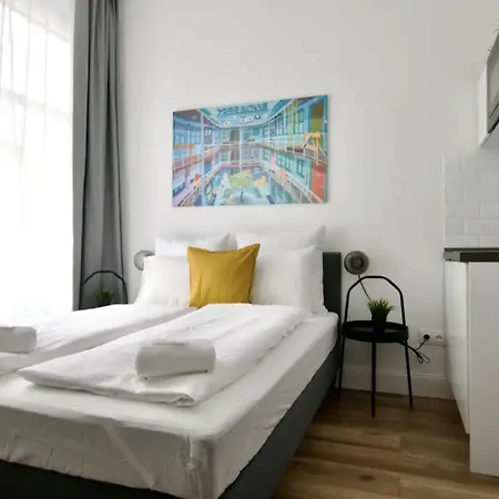 Studio By Hi5- In Downtown Apartment
