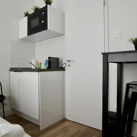 Apartment Studio By Hi5- In Downtown *